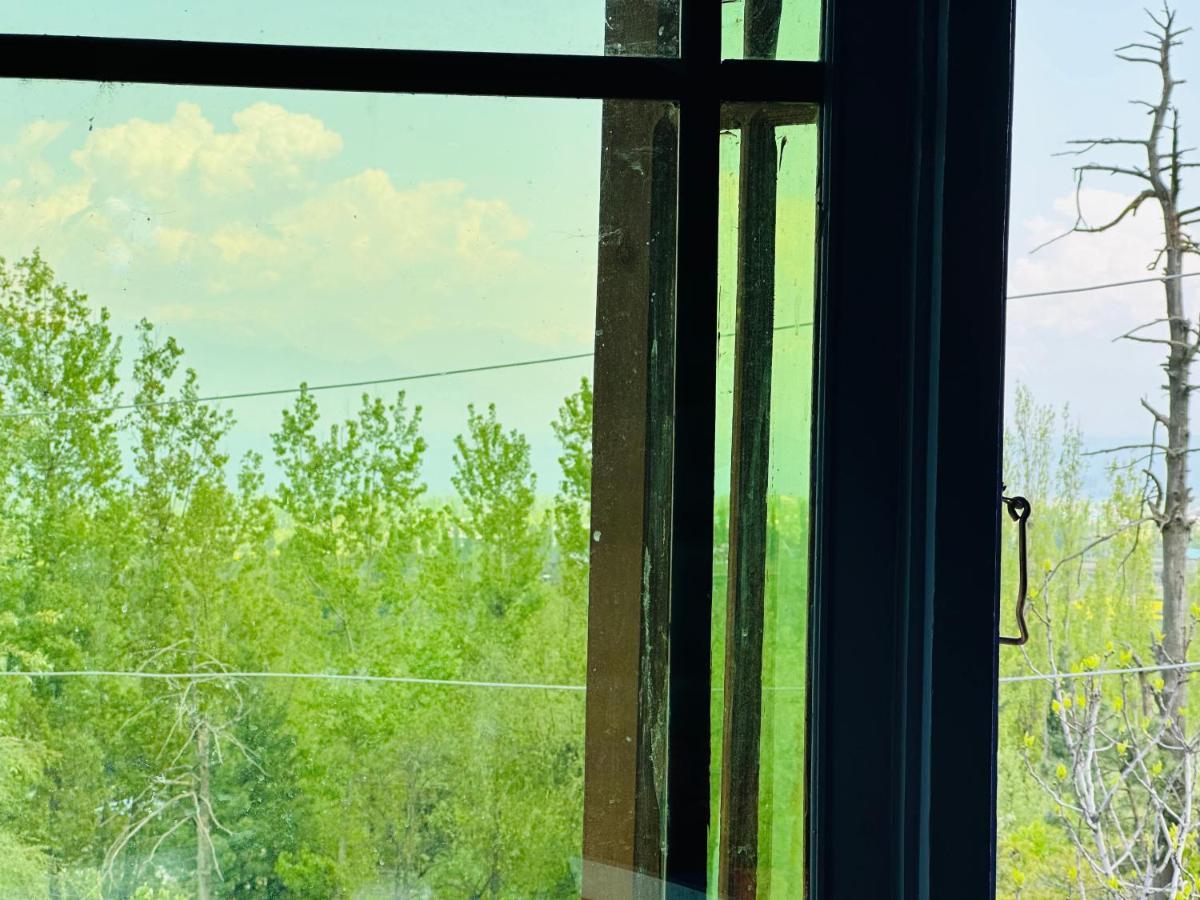 Sheen Homestay Gulmarg Zewnętrze zdjęcie