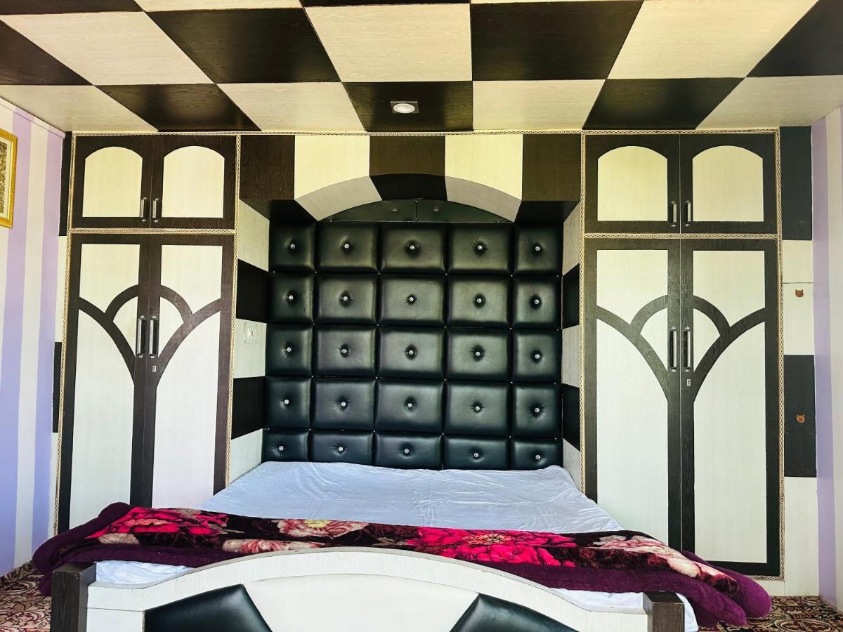 Sheen Homestay Gulmarg Zewnętrze zdjęcie