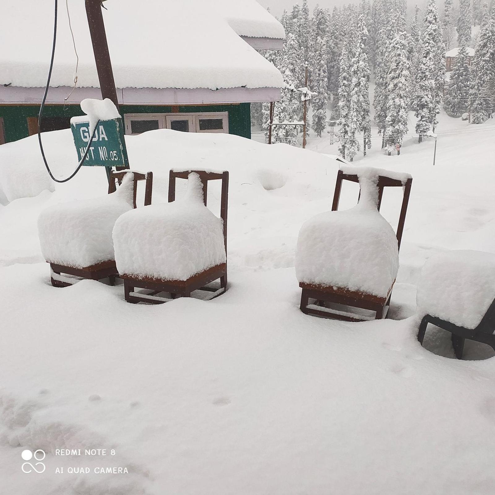 Sheen Homestay Gulmarg Zewnętrze zdjęcie